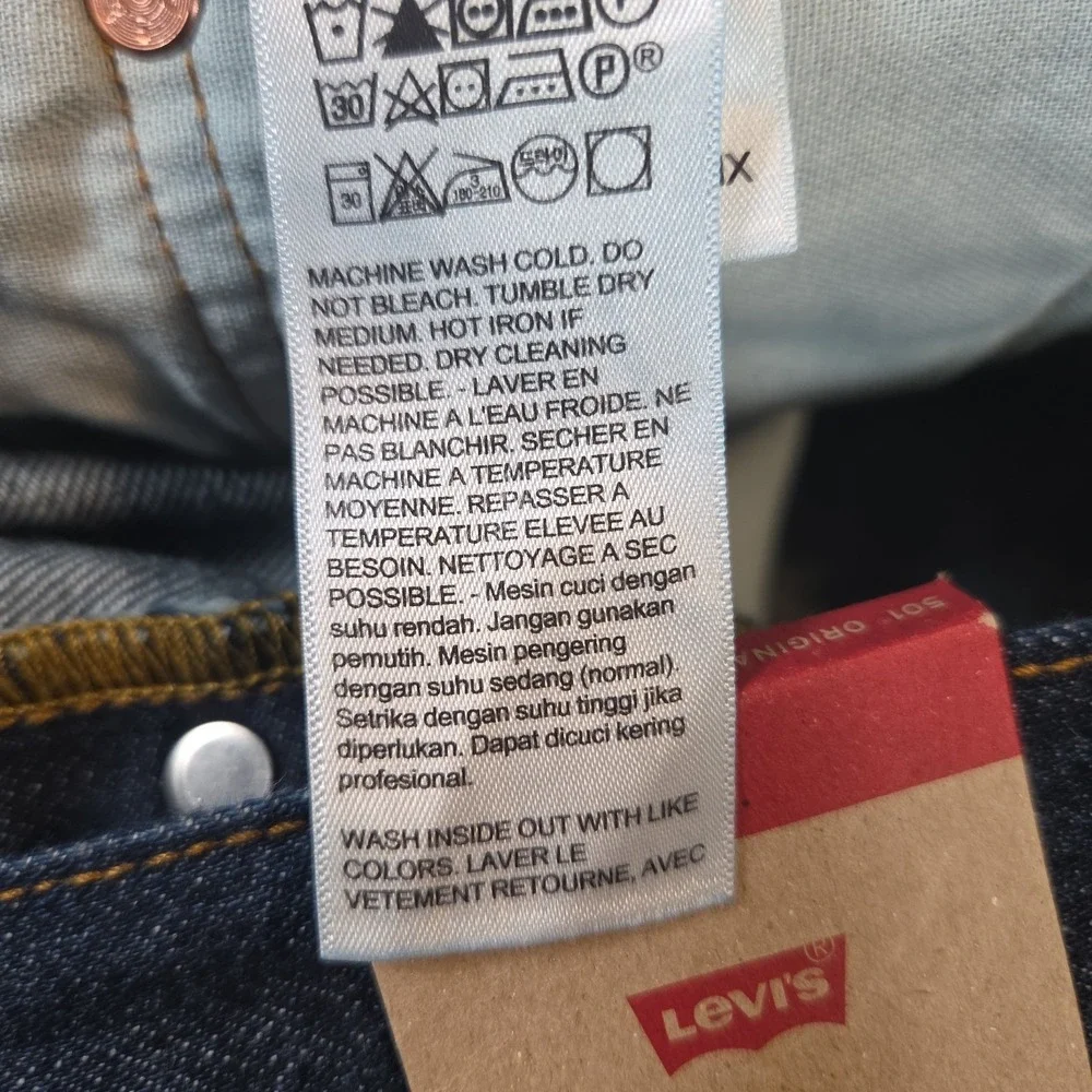 Levi's 501 Original Fit Men's Jeans Button Fly Dark Blue Denim 34x32 NWT Cowboy